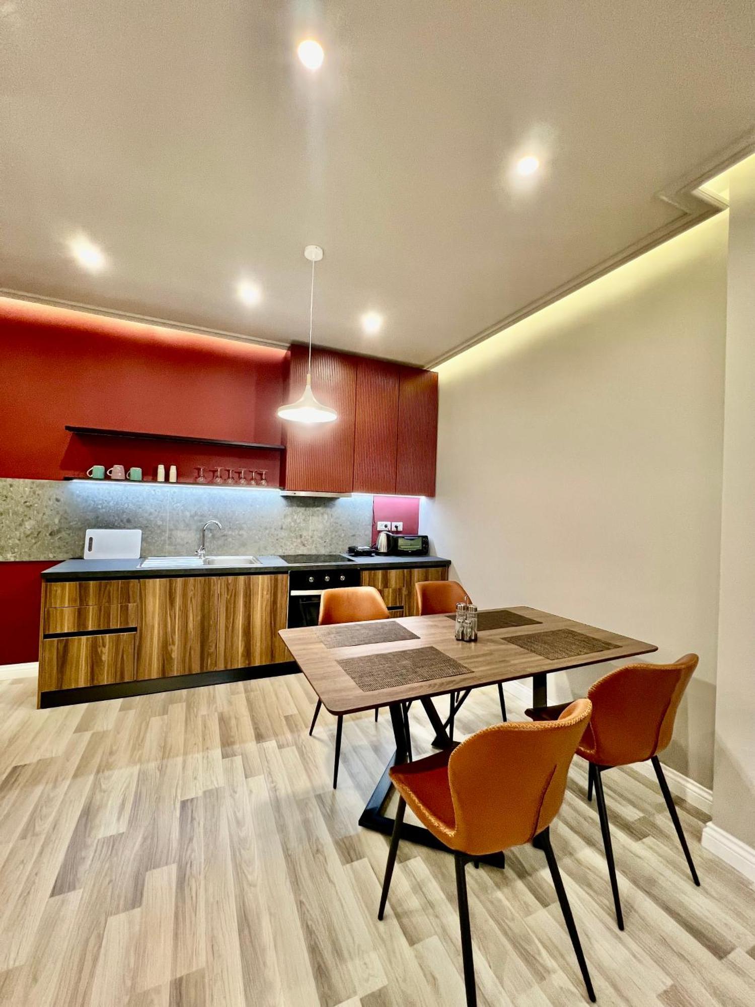 Spiranca Luxury Suites Tirana Exterior photo